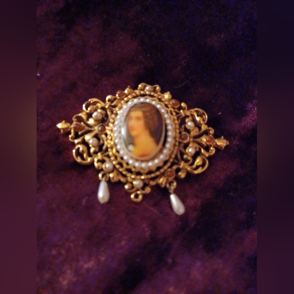 unbranded Accessories - Antique Broach